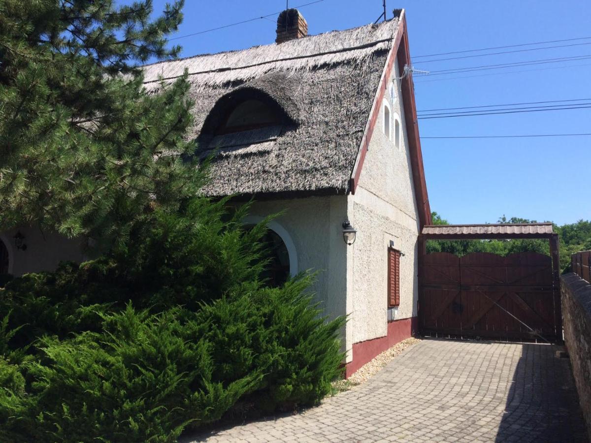 Hotel Oereghaz 1839 Csopak Zewnętrze zdjęcie